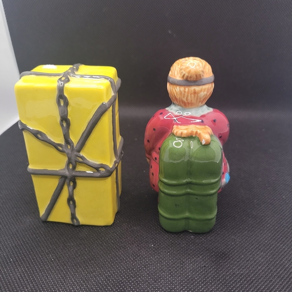 Vintage Otagiri “Don’t Eat” Box & Woman Ceramic Salt & Pepper Shaker Set Japan - Picture 2 of 4